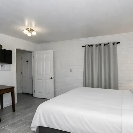 Cj Motel Rv Park